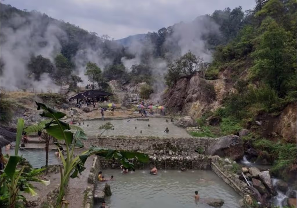 Bandung Private Tour - Rengganis Hot Spring