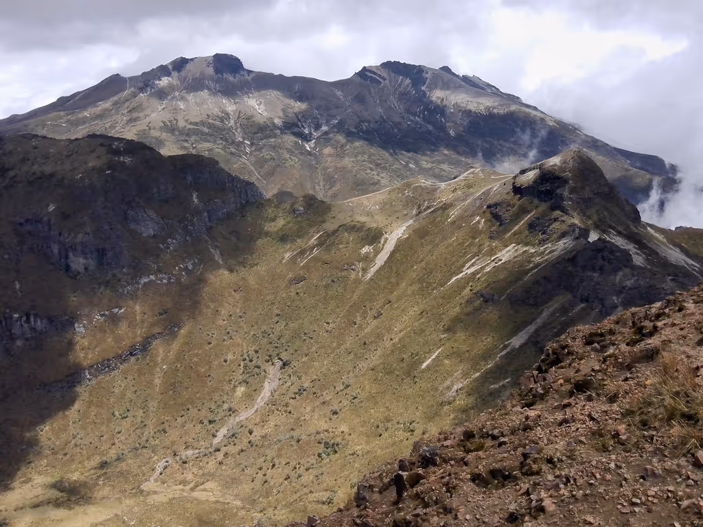 Quito Private Tour - Guagua Pichincha is still far