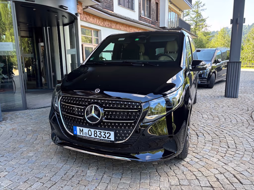 Munich Private Tour - MB V-Class