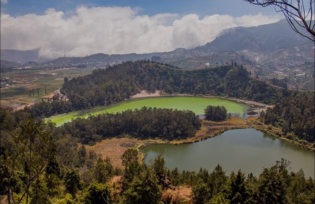Yogyakarta Private Tour - Color lake view point