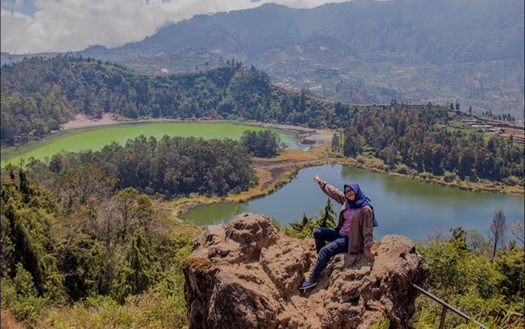 Yogyakarta Private Tour - Bukit Ratapan Angin