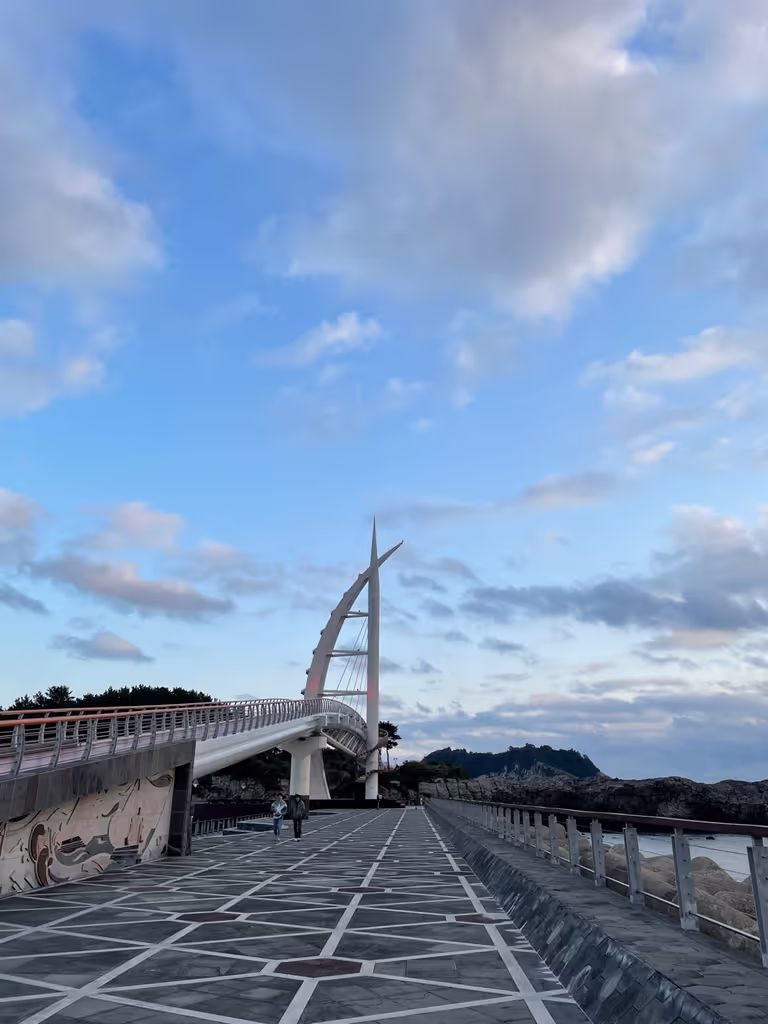 Jeju Private Tour - Saeyeongyo Bridge