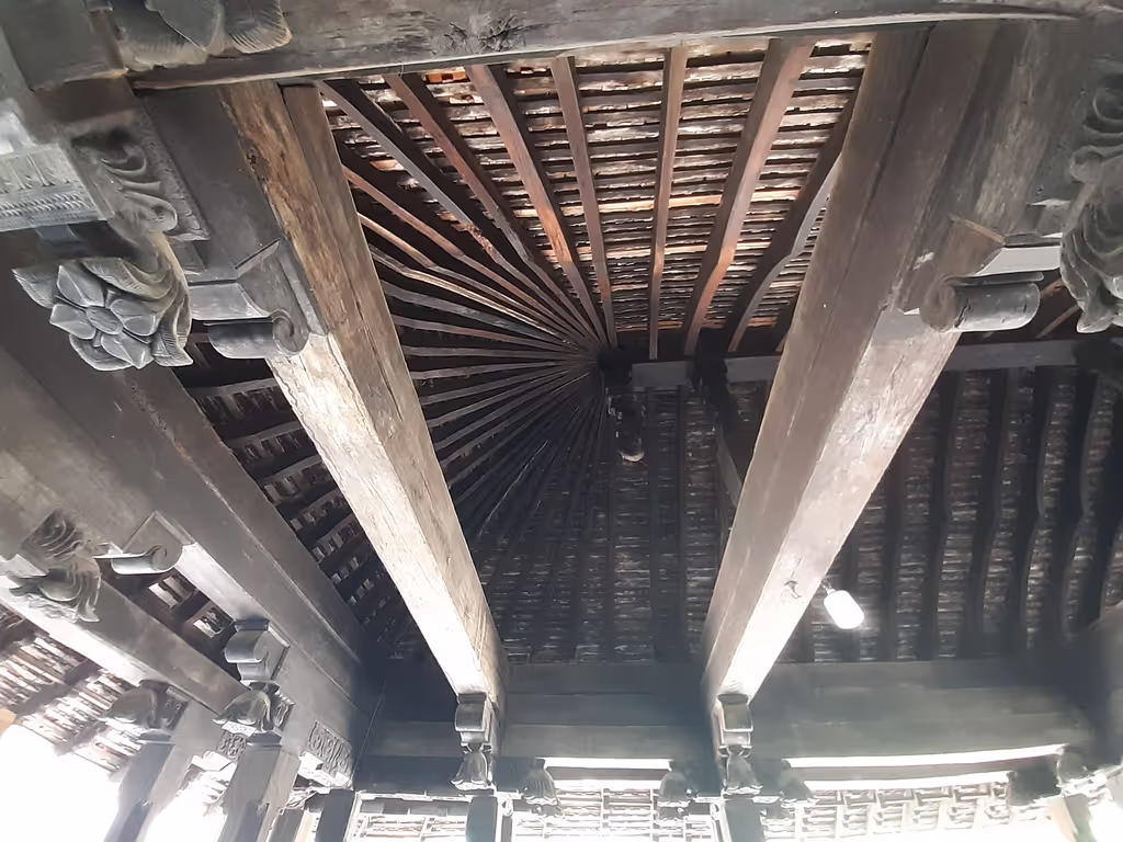 Kandy Private Tour - Embekka Temple