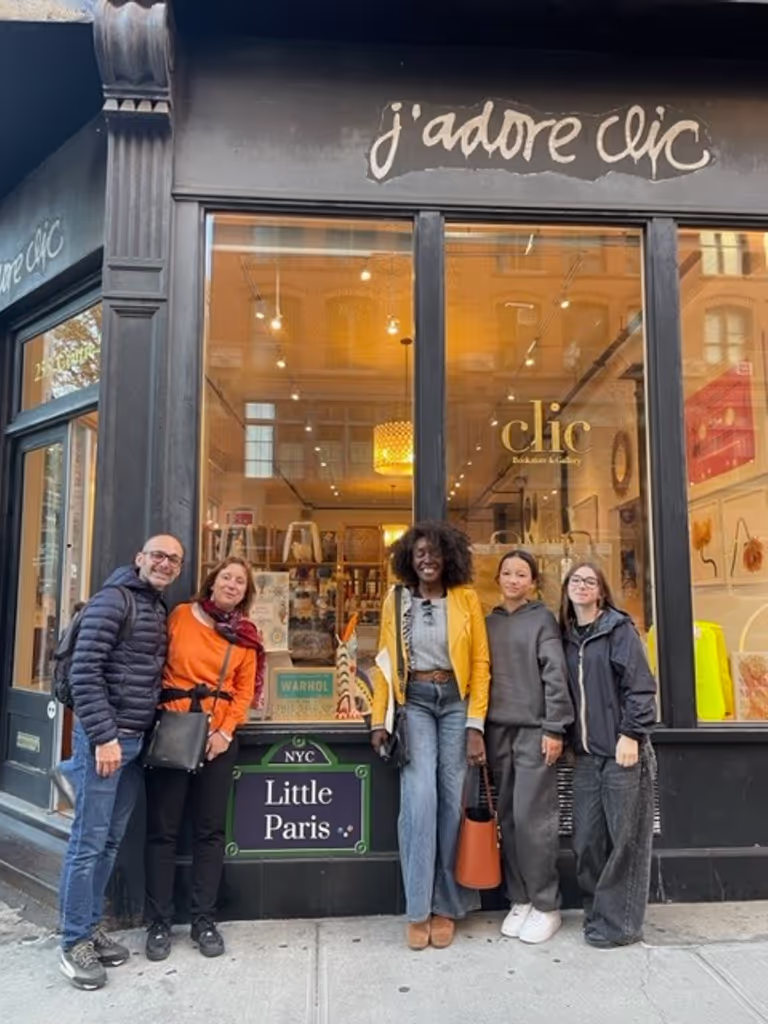 New York Private Tour - Our tour guide in Little Paris, Neighbourhood