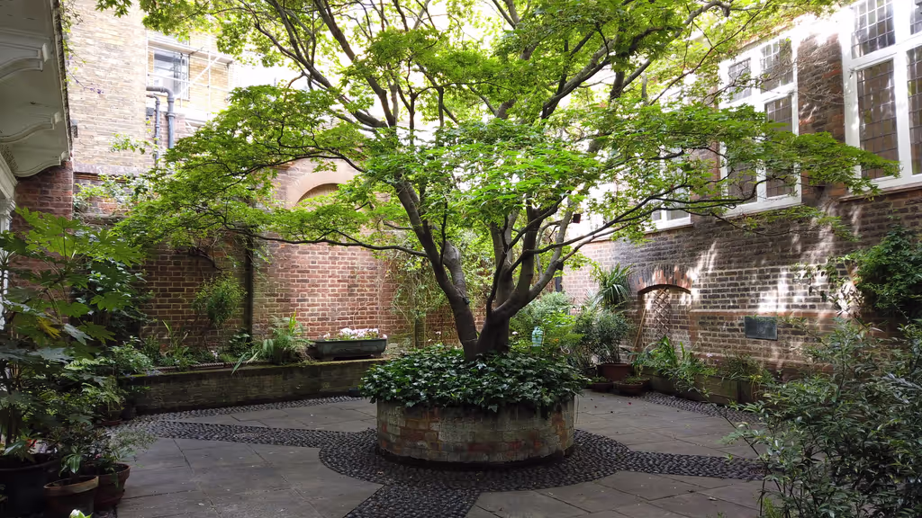 London Private Tour - St Vedast alias Foster