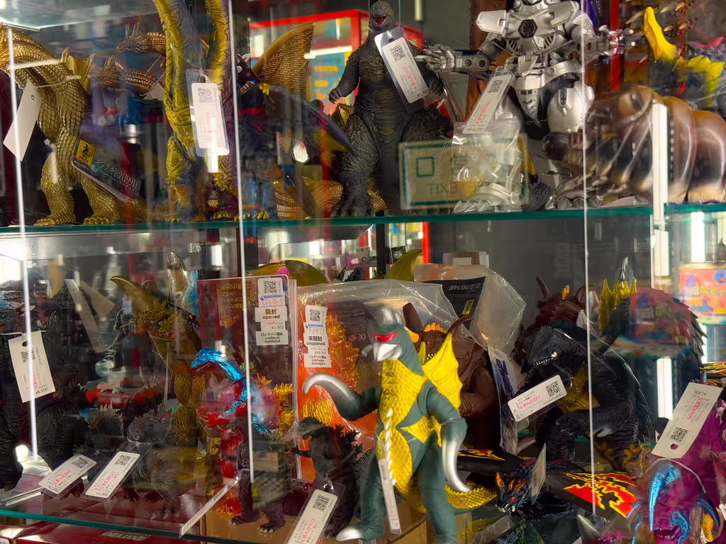 Tokyo Private Tour - Godzilla and other monsters