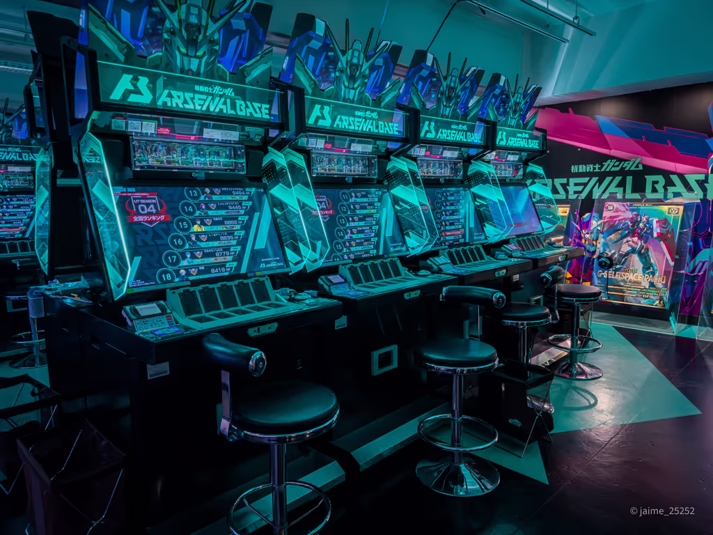 Tokyo Private Tour - The latest games at Gigo Game Center