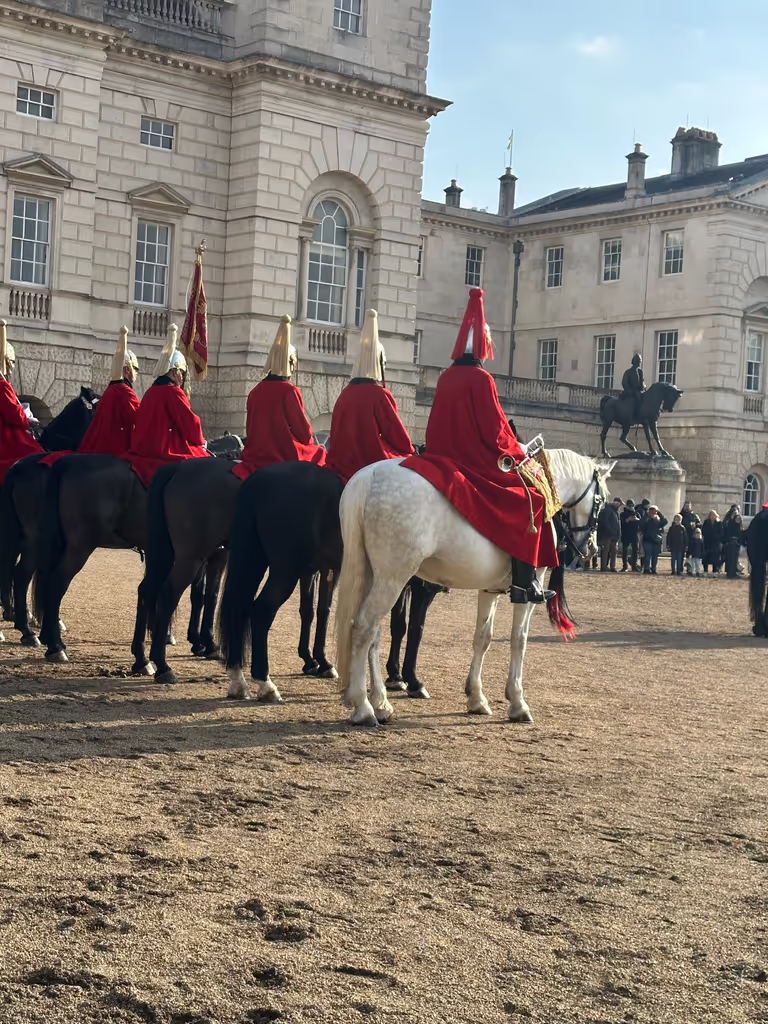 London Private Tour - Royal Horse Guard