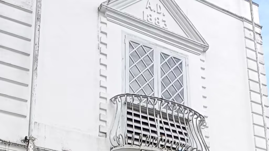 Sarawak Private Tour - Old Court House