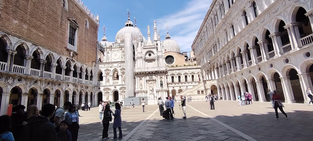 Venice Private Tour - The open Court ,Doge's Palace