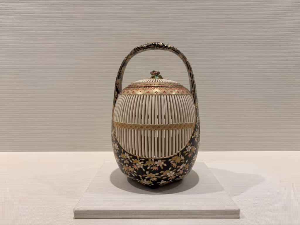 Kagoshima Private Tour - Satsuma ware at Chin Jukan pottery.