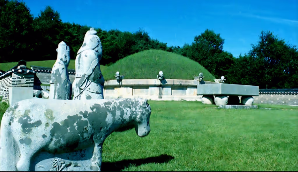 Seoul Private Tour - Royal Tomb