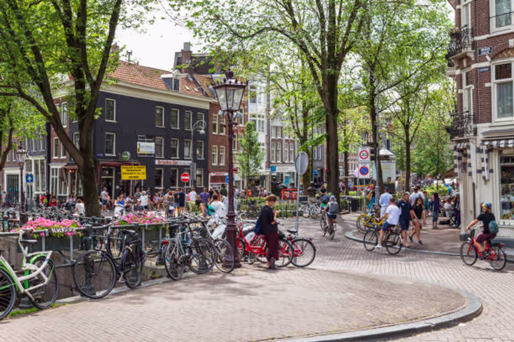 Amsterdam Private Tour - Cute streets in Haarlemmerbuurt