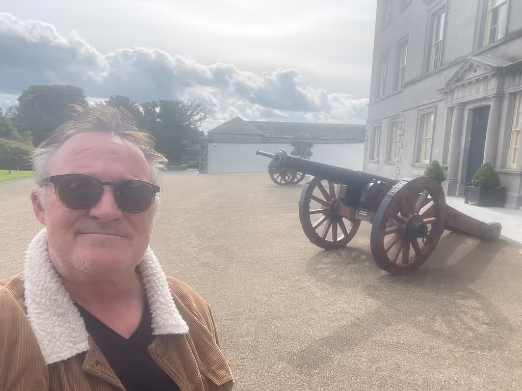 Dublin Private Tour - Don't believe the rumours, we do have some guns!