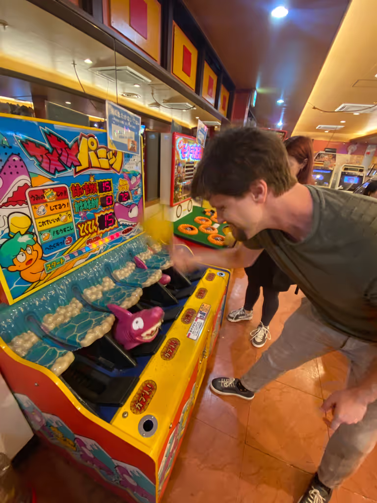 Osaka Private Tour - Retro arcade