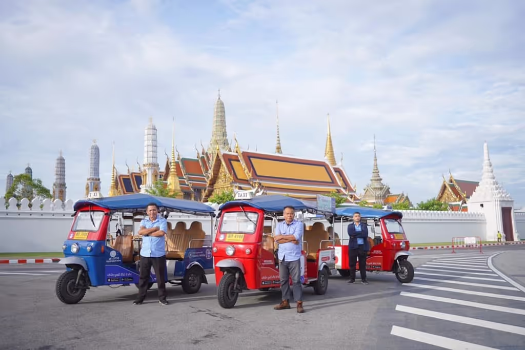 Bangkok Private Tour - EV Tuk-Tuk