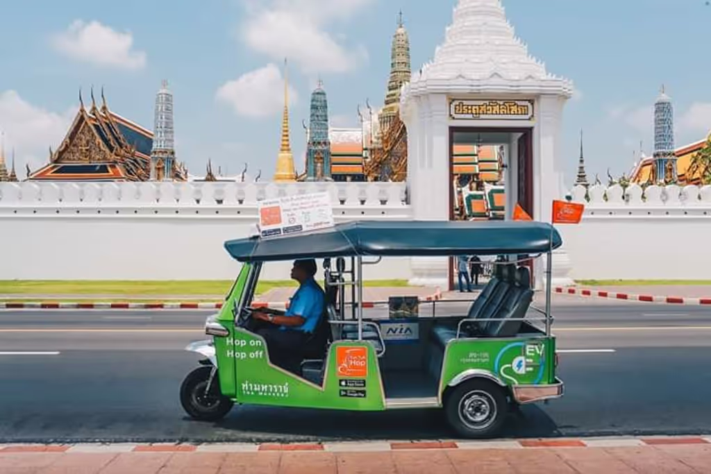 Bangkok Private Tour - EV Tuk-Tuk