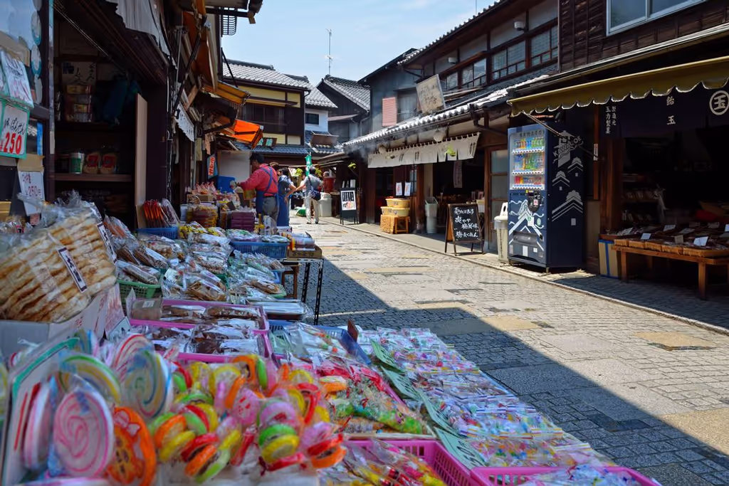 Saitama Private Tour - Candy Alley