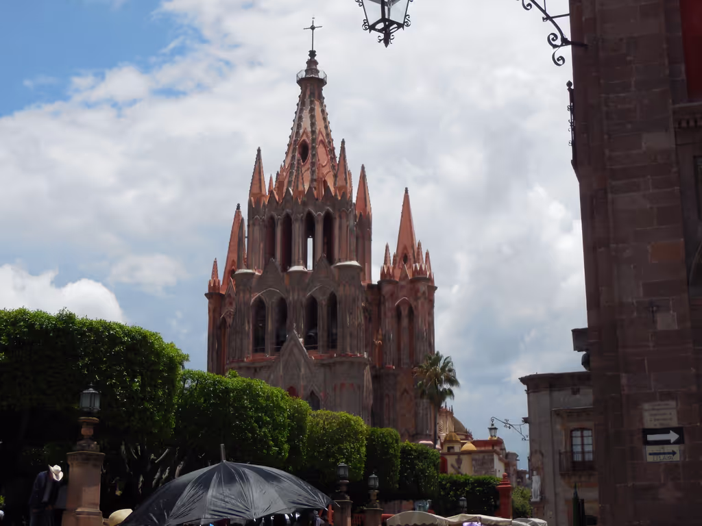 San Miguel de Allende Private Tour - Church of San Miguel