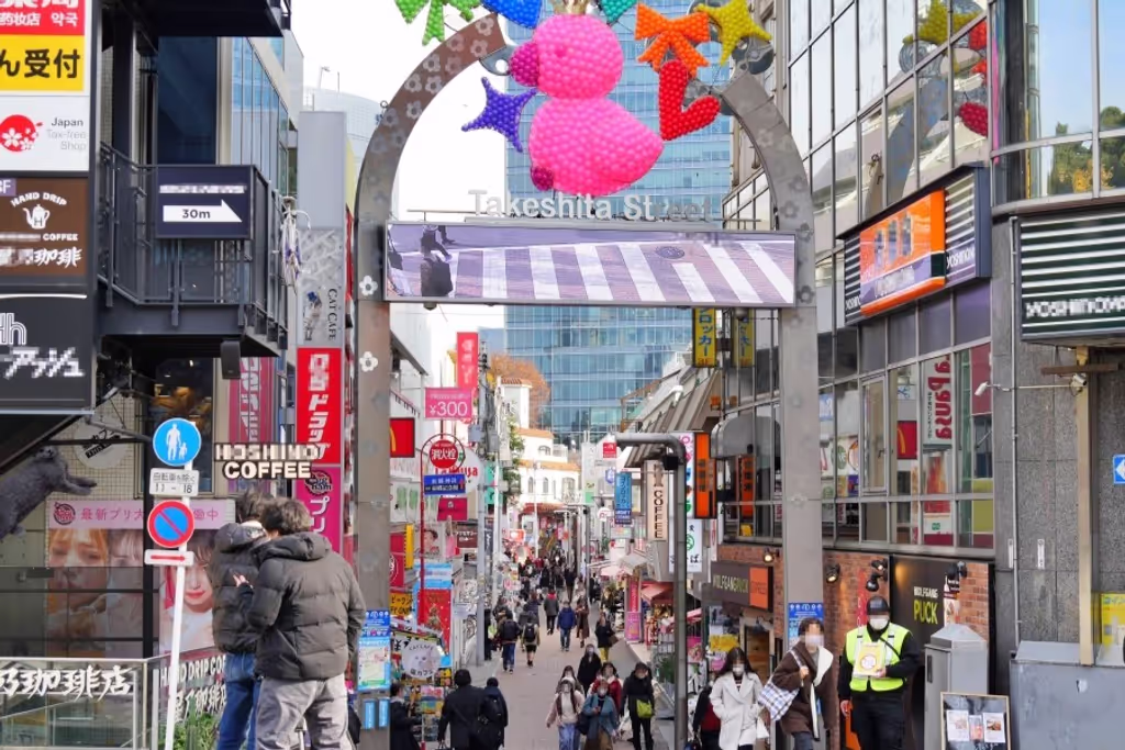 Tokyo Private Tour - Takeshita Dori st