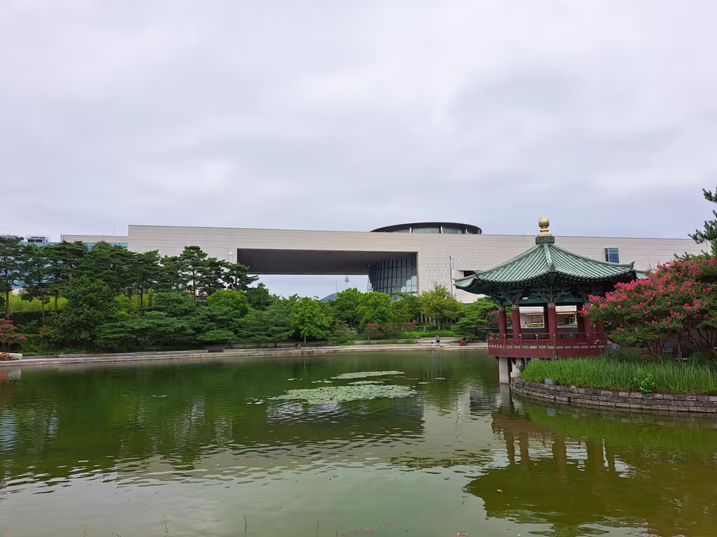 Seoul Private Tour - National Museum of Korea