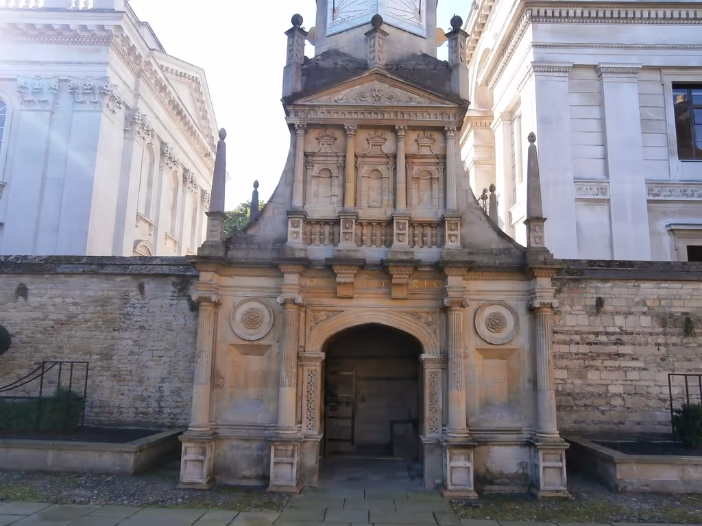 Cambridge Private Tour - The Gate of Honour