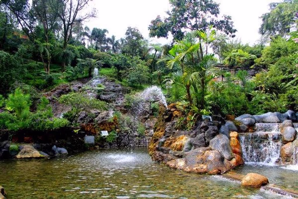 Jakarta Private Tour - Ciater Hot Springs
