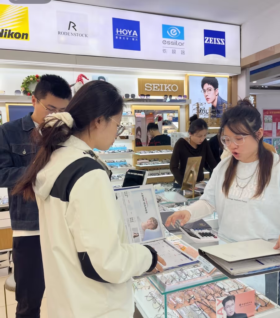 Shenzhen Private Tour - Glasses wholesale market