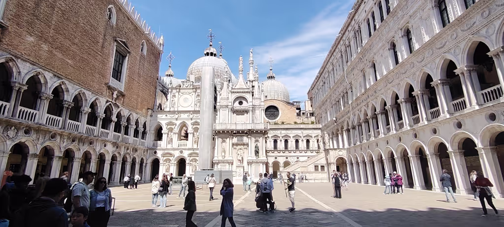 Venice Private Tour - Open court