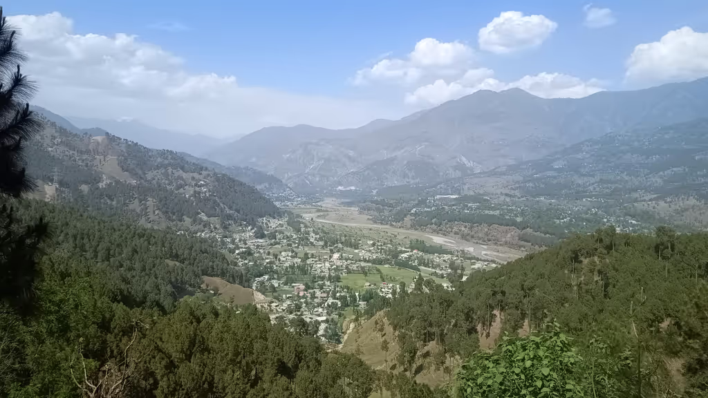 Islamabad Private Tour - Scenic drive through Kashmir