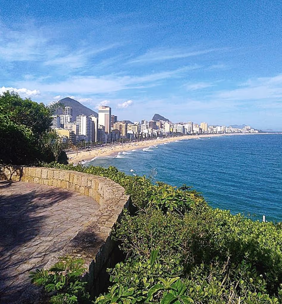 Rio de Janeiro Private Tour - Leblon Cliff