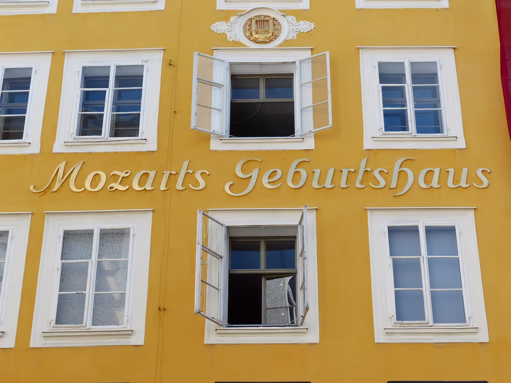 Cesky Krumlov Private Tour - Mozart – Birthplace of the famous composer.