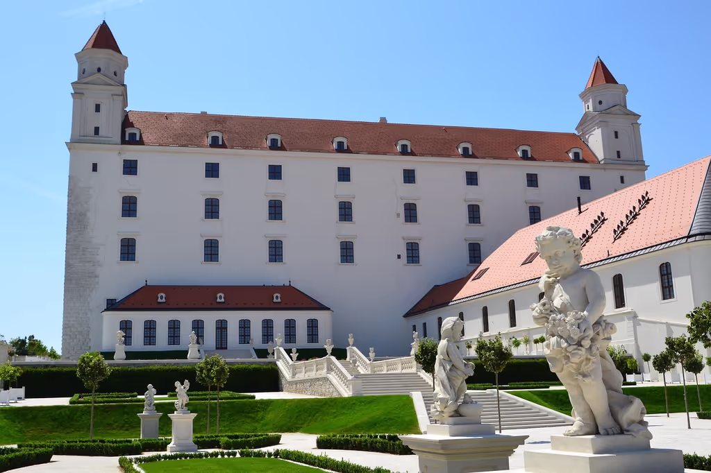 Prague Private Tour - A mix of history, modern life.