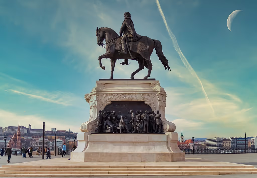 Prague Private Tour - Chain Bridge connects Buda and Pest districts.