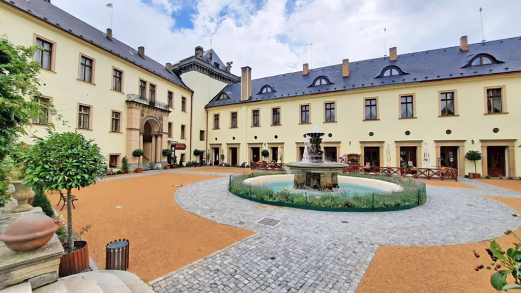 Prague Private Tour - Features the deepest castle well in Europe – 163 m