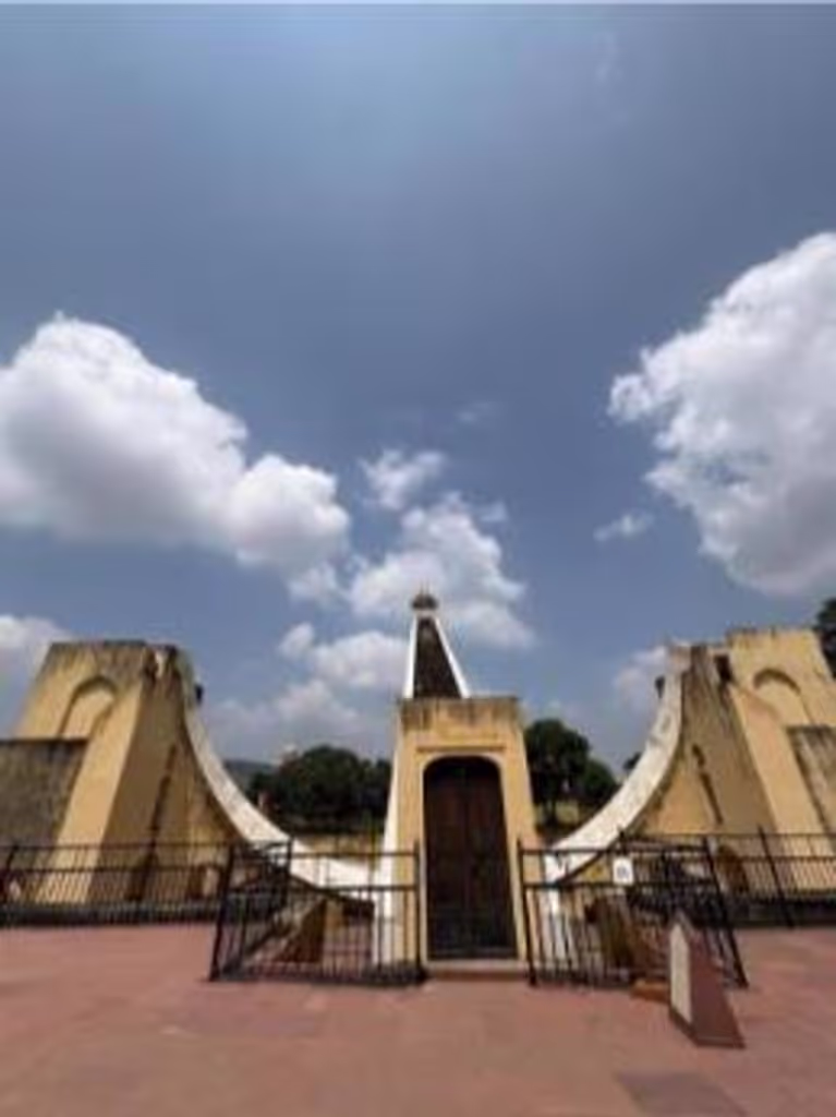 Jaipur Private Tour - Jantar Mantar observatory