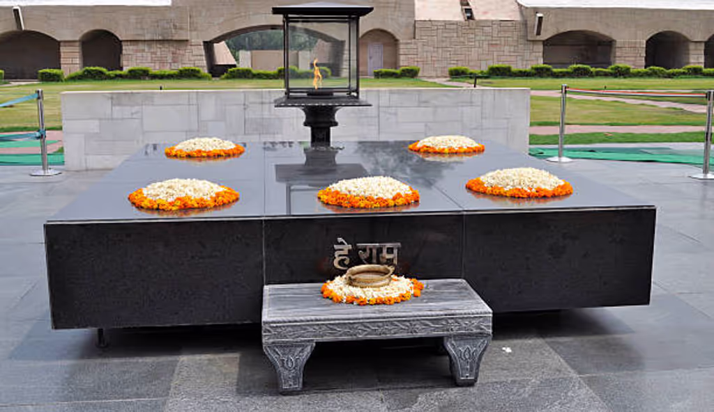 Delhi Private Tour - Raj Ghat The Cremation place of Mahatma Gandhi.