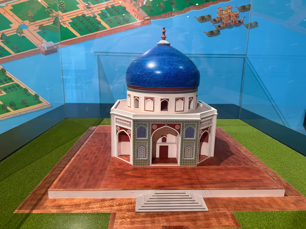 Delhi Private Tour - Humayun museum