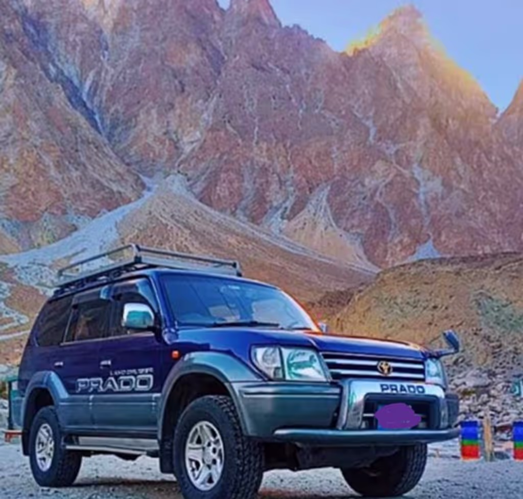 Islamabad Private Tour - On KKH car Parado
