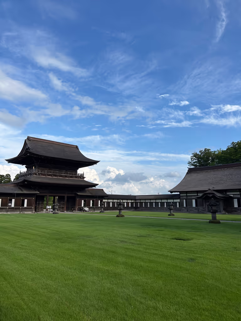 Toyama Private Tour - Sanmon gate