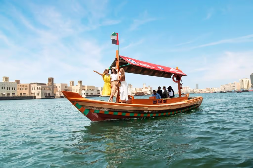 Dubai Private Tour - Abra boat