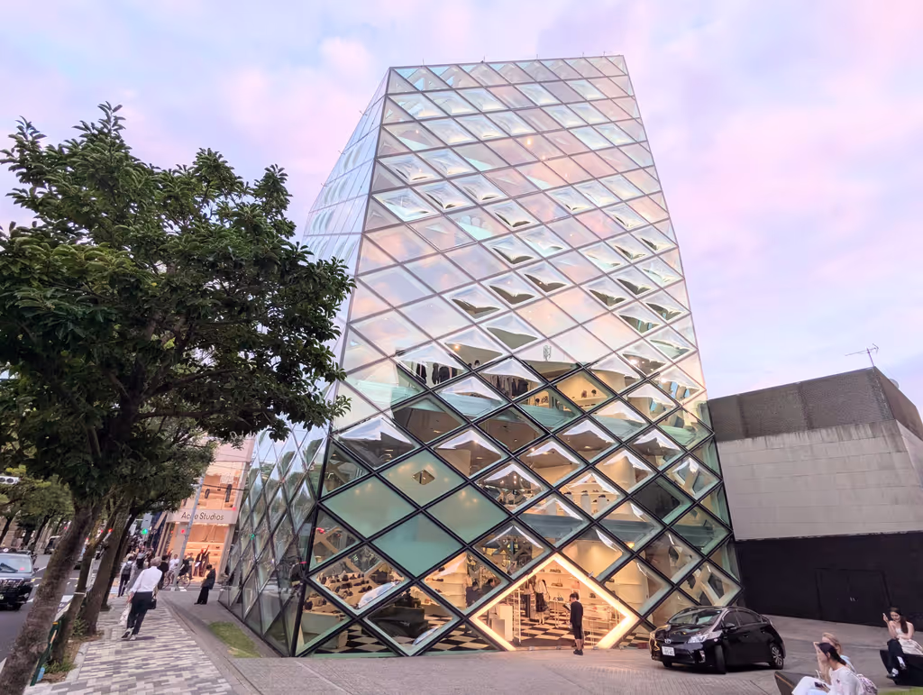 Tokyo Private Tour - Omotesando architecture