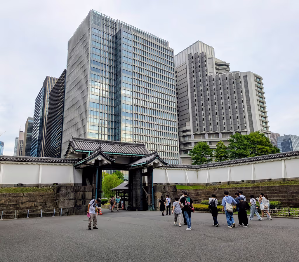 Tokyo Private Tour - Otemachi area seen from East gardens