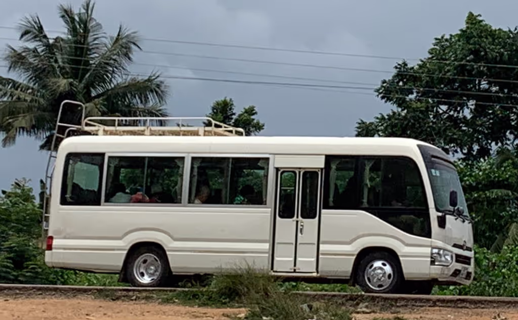 Central Private Tour - Van for guest numbering 15