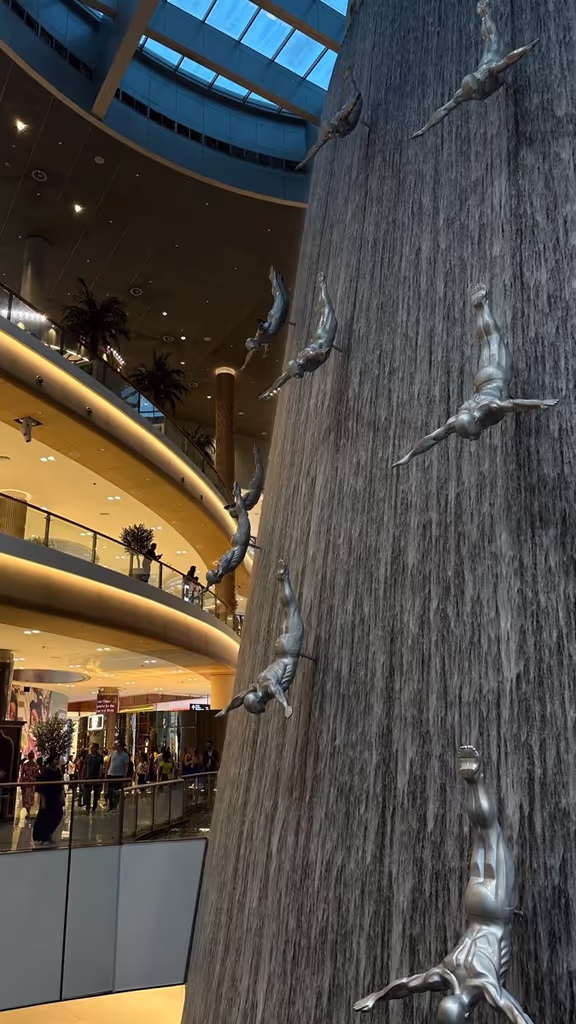 Dubai Private Tour - Dubai Mall fountain