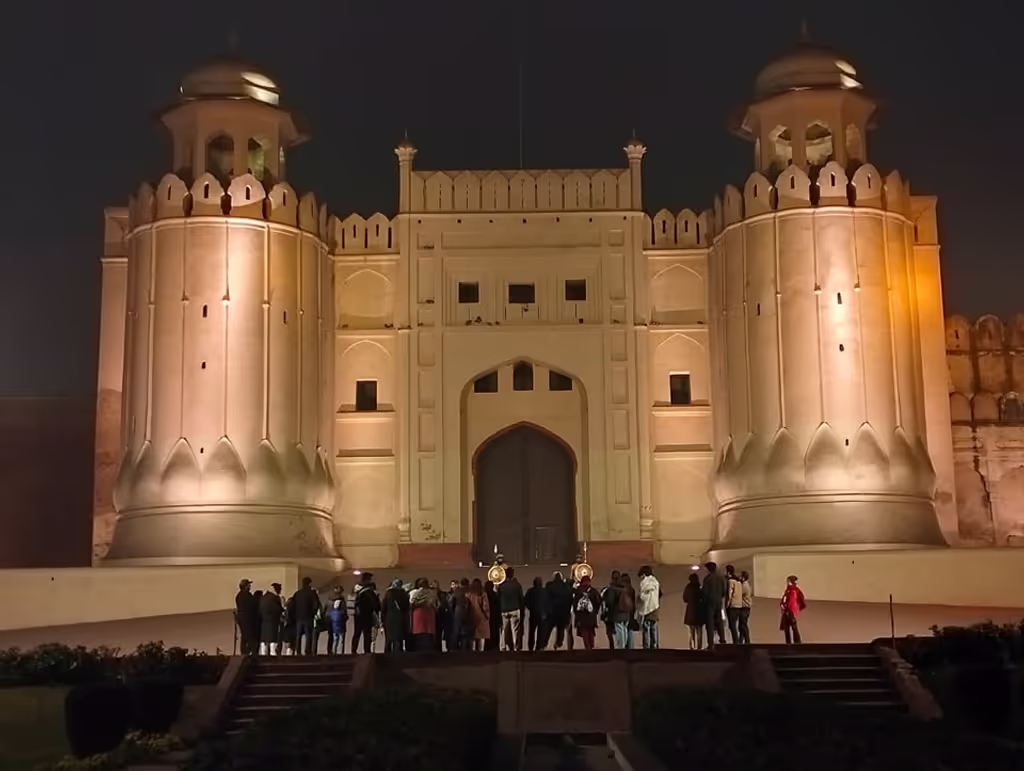 Islamabad Private Tour - Lahore Fort