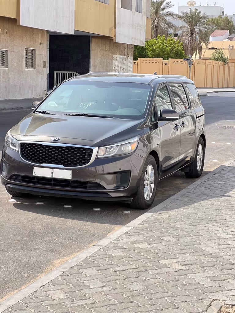 Dubai Private Tour - Car Pic 1