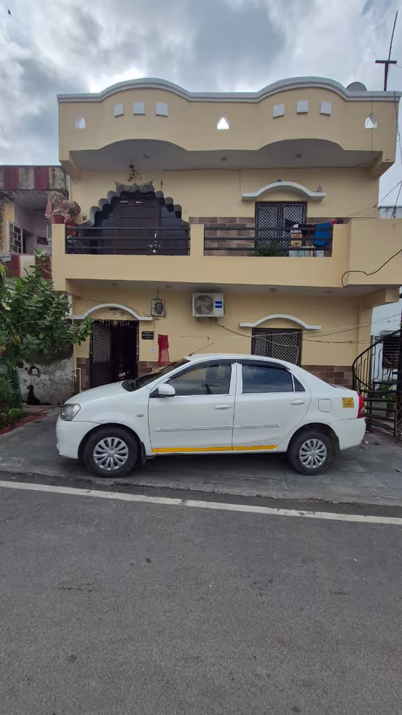 Udaipur Private Tour - Sedan