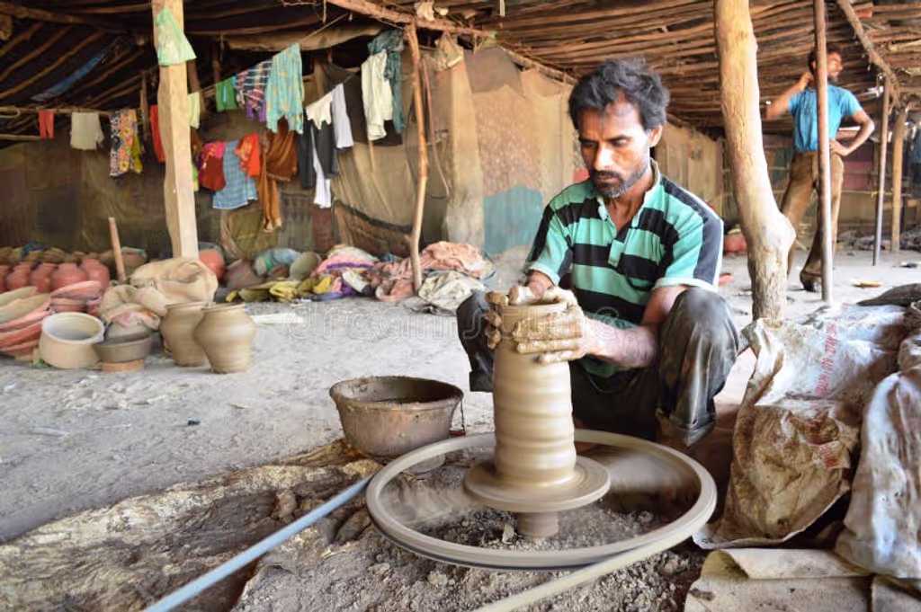 Mumbai Private Tour - Kumbharwada - The potter's colony of Dharavi