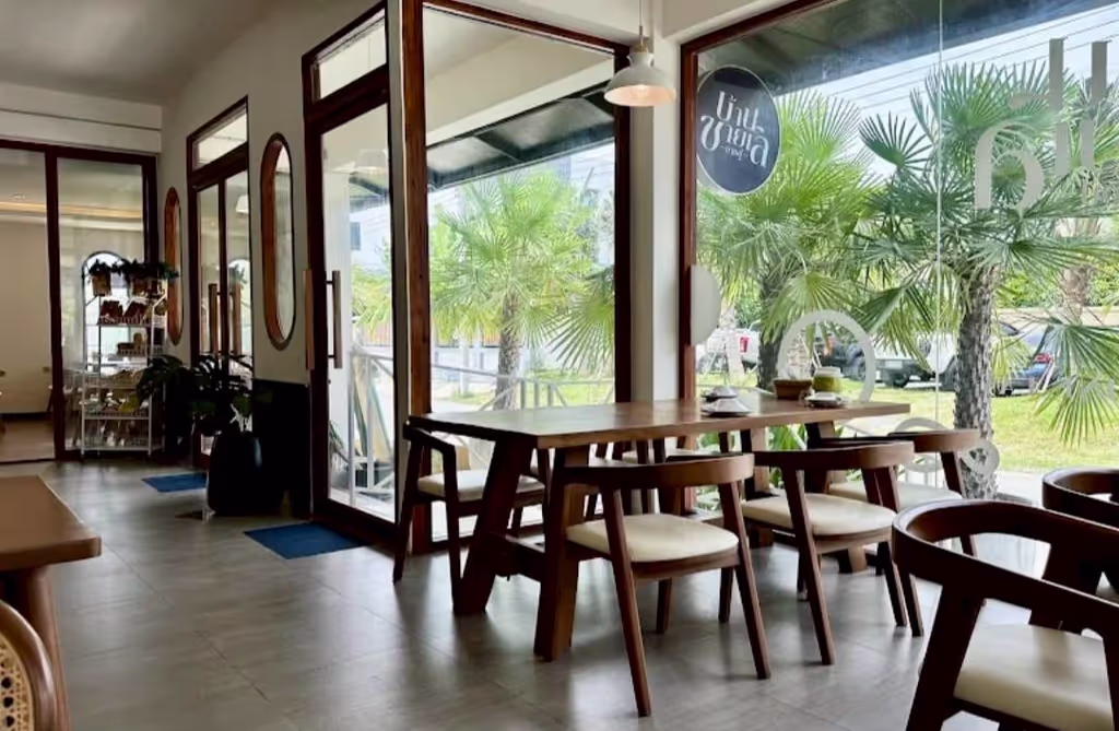 Bangkok Private Tour - cafe' for Lunch